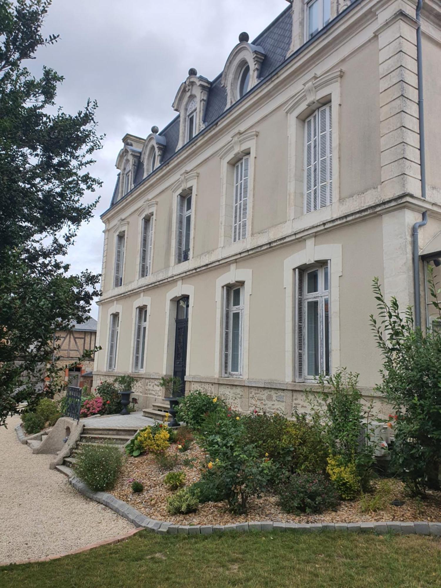 Bed and Breakfast Les 5 Escales Parthenay Zewnętrze zdjęcie
