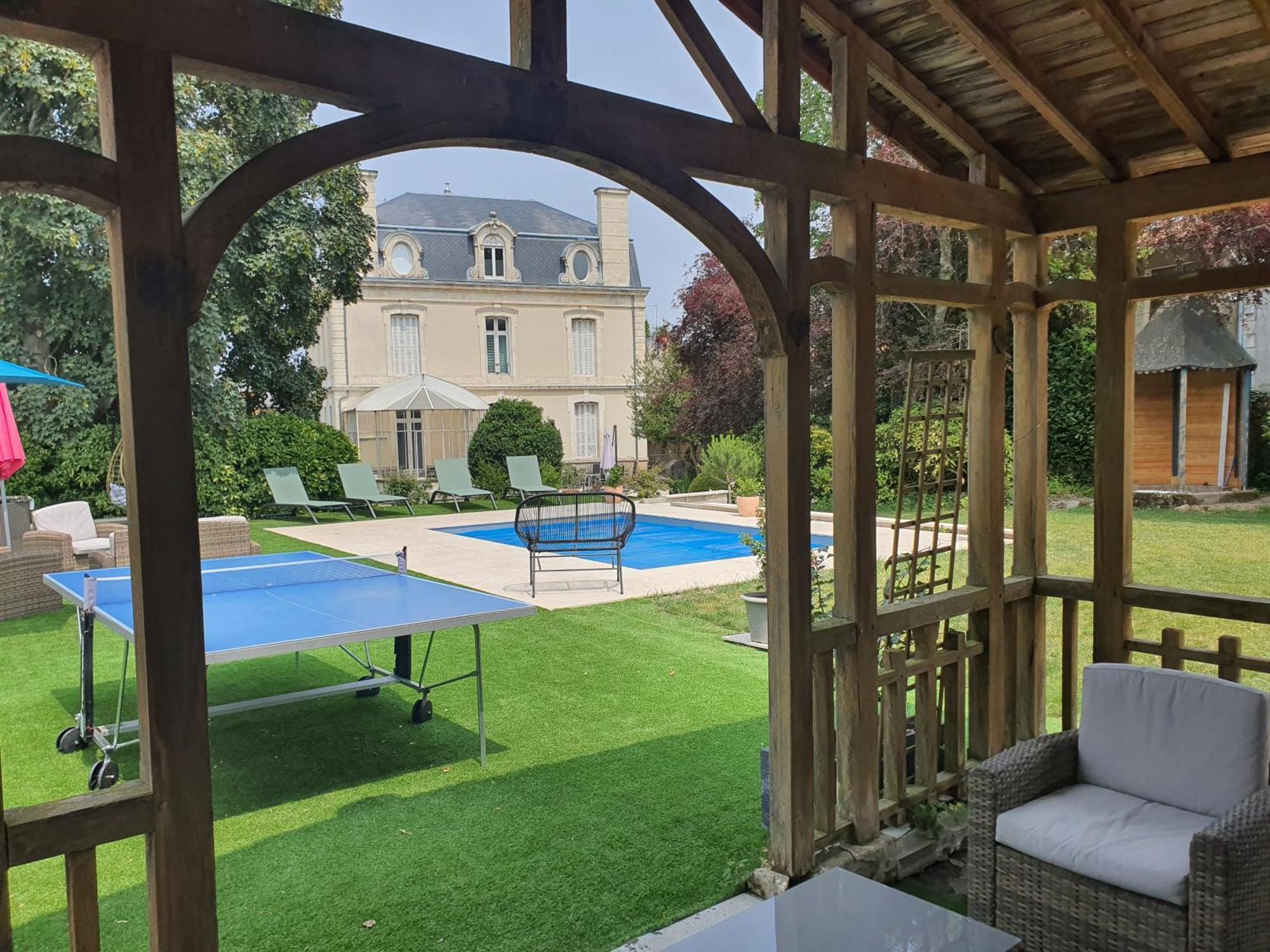 Bed and Breakfast Les 5 Escales Parthenay Zewnętrze zdjęcie
